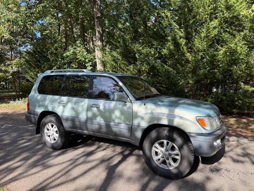 2003 Lexus LX 470 Base