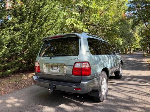 2003 Lexus LX 470 Base