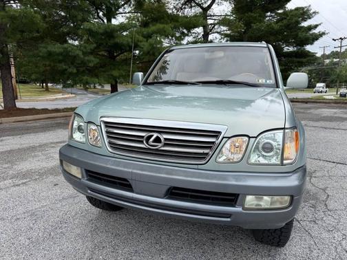 2003 Lexus LX 470 Base