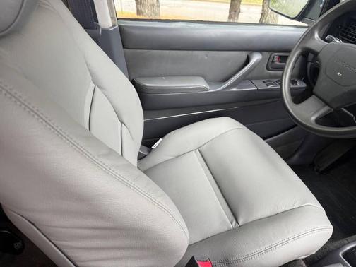 1993 Toyota Land Cruiser Base