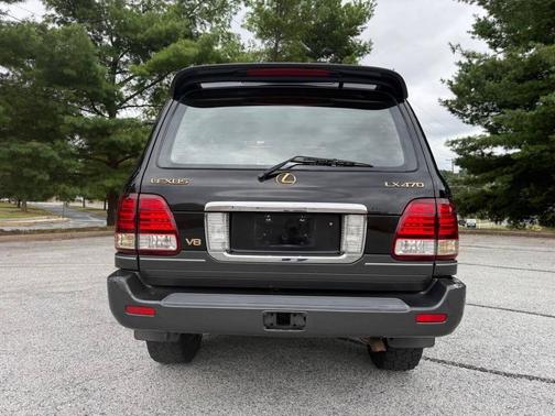 2003 Lexus LX 470 Base