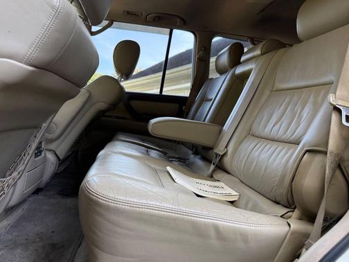 2004 Toyota Land Cruiser Base