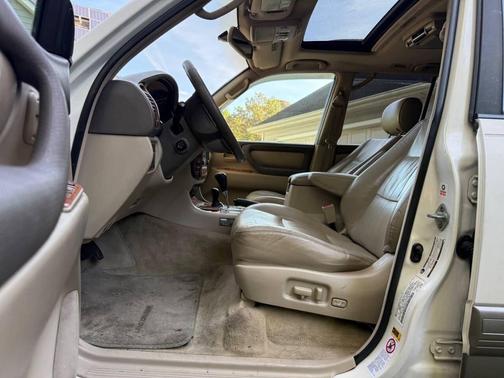 2004 Toyota Land Cruiser Base