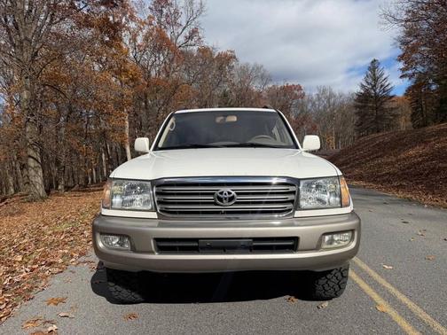 2004 Toyota Land Cruiser Base