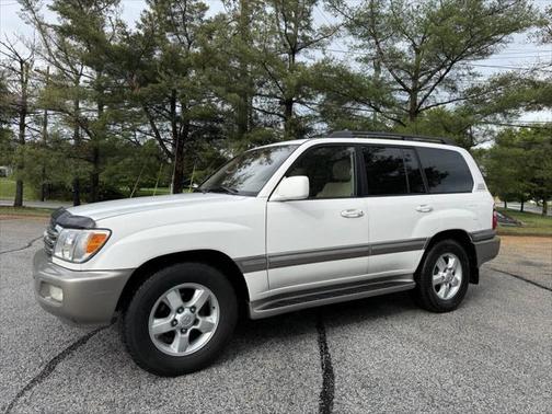 2005 Toyota Land Cruiser Base