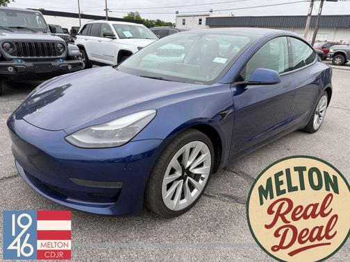 Deep Blue Metallic 2022 Tesla Model 3 Standard Range