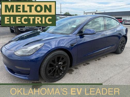 Deep Blue Metallic 2022 Tesla Model 3 Standard Range