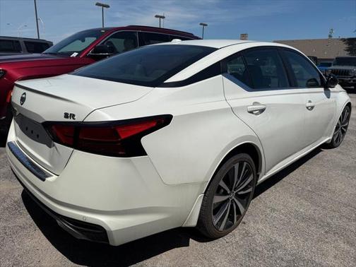 2020 Nissan Altima SR FWD