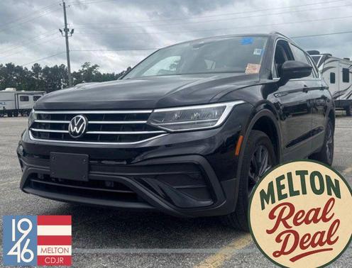 Deep Black Pearl 2022 Volkswagen Tiguan 2.0T SE 4MOTION