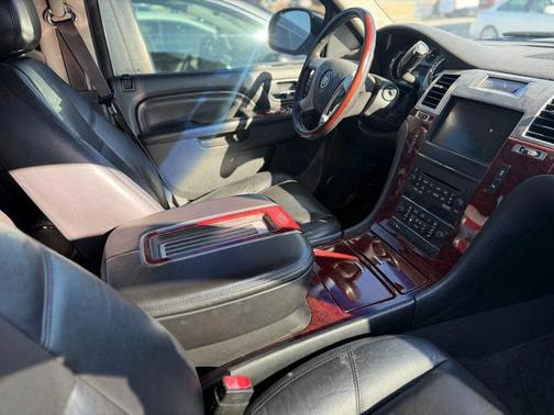 2012 Cadillac Escalade Base