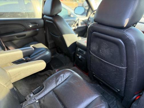 2012 Cadillac Escalade Base