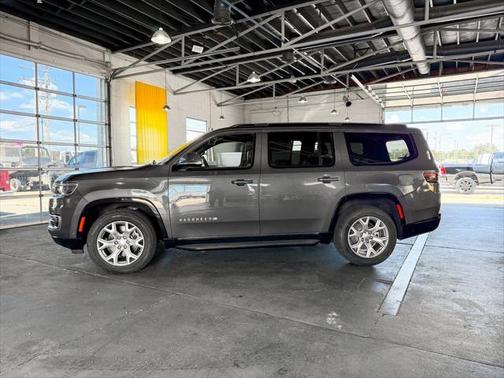 2022 Jeep Wagoneer Series II 4x2
