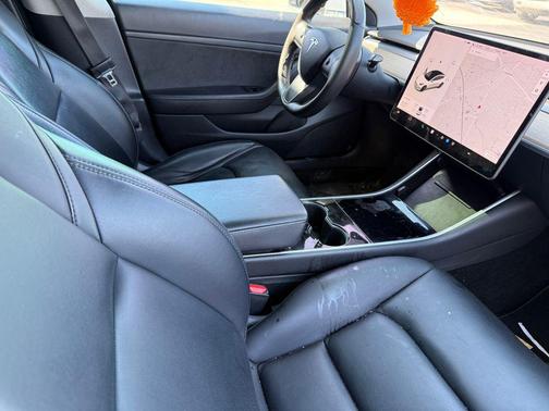 Pearl White Multi-Coat 2020 Tesla Model 3 Standard Range