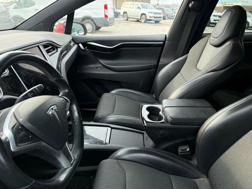 2017 Tesla Model X 75D