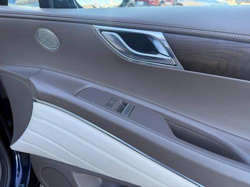 2024 Genesis GV80 2.5T