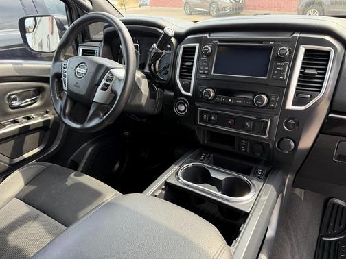 2018 Nissan Titan SV