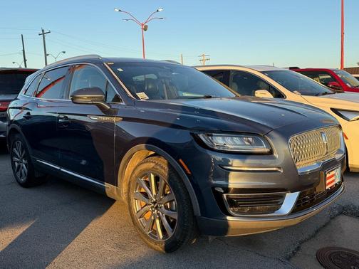 2019 Lincoln Nautilus Select