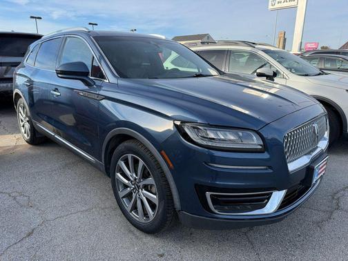 2019 Lincoln Nautilus Select