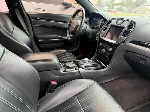 2017 Chrysler 300 S