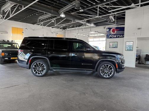 2022 Jeep Wagoneer Series II 4x4
