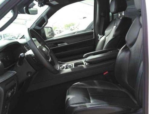 Bright White Clearcoat 2024 Jeep Wagoneer Series II 4x4