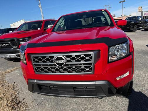2022 Nissan Frontier SV