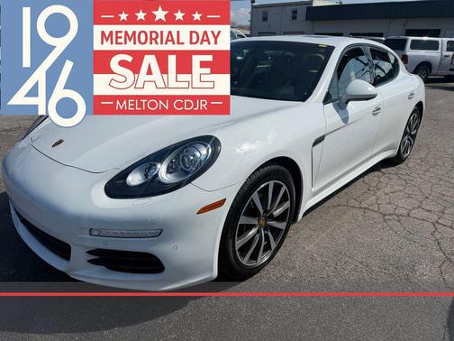 White 2016 Porsche Panamera 4