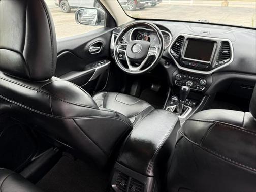 2018 Jeep Cherokee Overland
