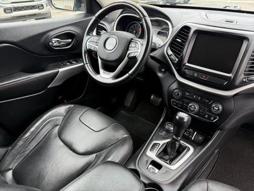 2018 Jeep Cherokee Overland