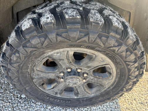 2017 RAM 2500 Laramie Crew Cab 4x4 6'4' Box