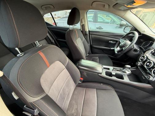 2020 Nissan Sentra SR