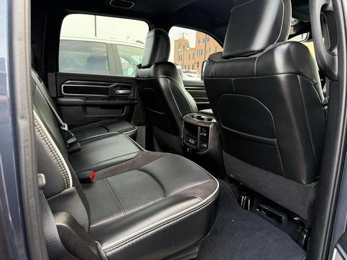 2025 RAM 2500 Laramie Crew Cab 4x4 6'4' Box