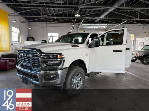 2025 RAM 2500 Tradesman Crew Cab 4x4 6'4' Box