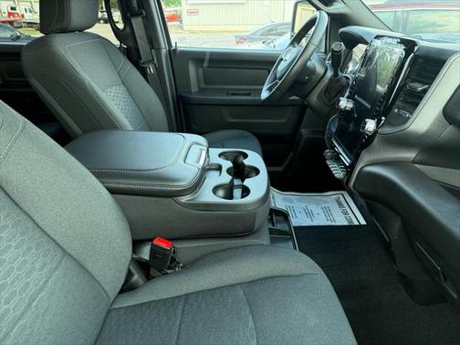 2025 RAM 2500 Tradesman Crew Cab 4x4 6'4' Box