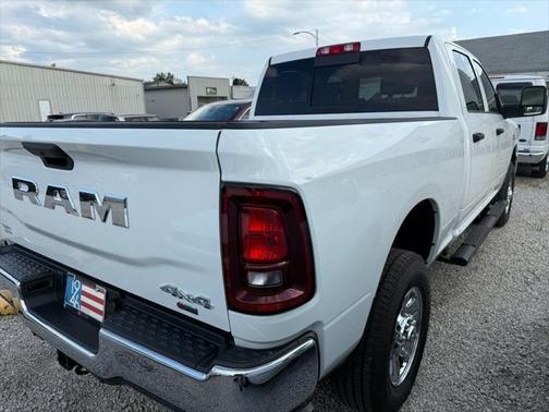 2025 RAM 2500 Tradesman Crew Cab 4x4 6'4' Box