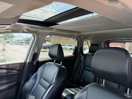 Pearl White Tricoat 2023 Nissan Rogue SV