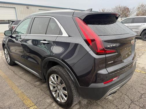 2023 Cadillac XT4 Premium Luxury