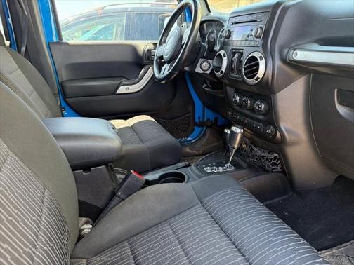 2012 Jeep Wrangler Unlimited Sahara