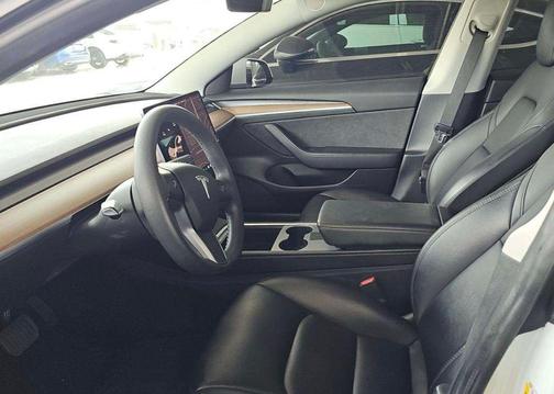 Pearl White Multi-Coat 2022 Tesla Model 3 Standard Range
