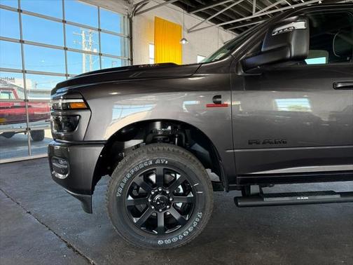 2025 RAM 2500 Laramie Crew Cab 4x4 6'4' Box