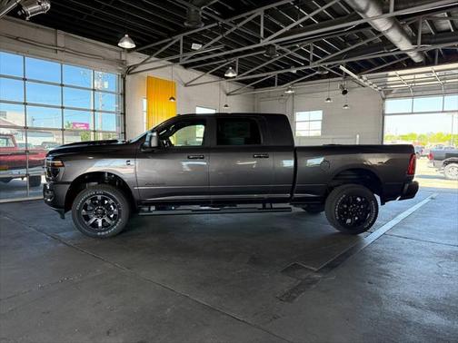 2025 RAM 2500 Laramie Crew Cab 4x4 6'4' Box