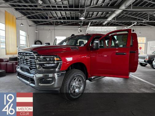 2025 RAM 2500 Tradesman Crew Cab 4x4 6'4' Box