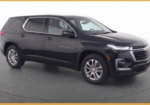 Mosaic Black Metallic 2023 Chevrolet Traverse LS