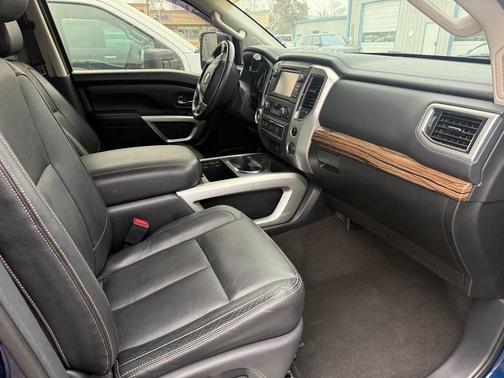 2018 Nissan Titan SL