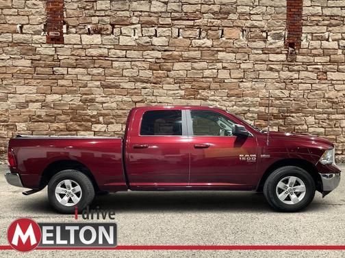 Photo 1 of 24 of 2019 RAM 1500 Classic SLT