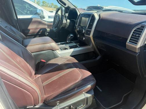 2015 Ford F-150 Platinum
