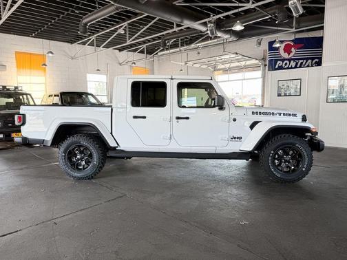 2025 Jeep Gladiator High Tide