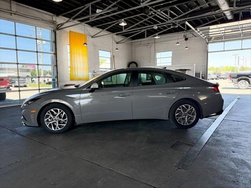 2021 Hyundai SONATA SEL