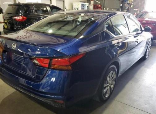 2022 Nissan Altima S FWD