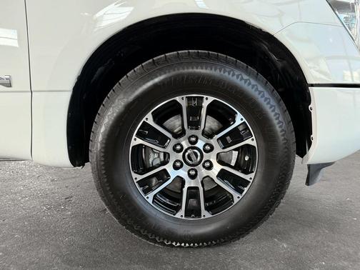 2022 Nissan Titan SV
